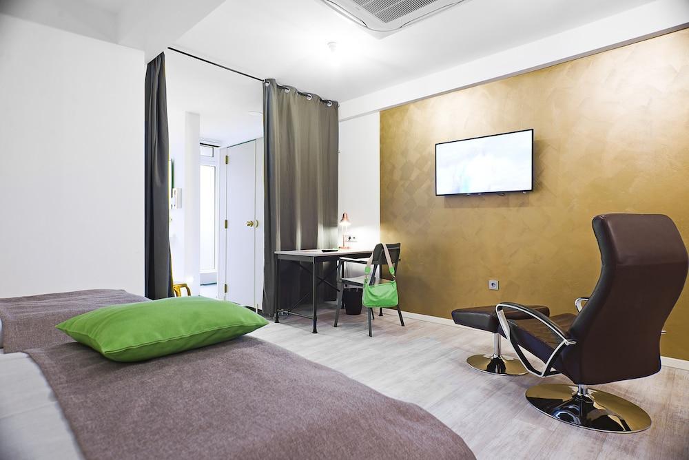 Nunohotel โคโลญ ภายนอก รูปภาพ