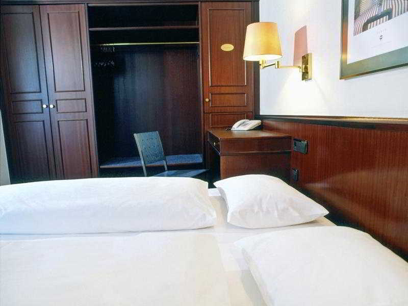 Nunohotel โคโลญ ภายนอก รูปภาพ